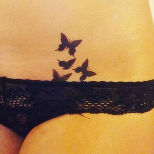 Красивые тату на бикини