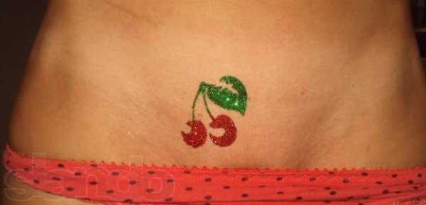 Блеск тату на интимных местах