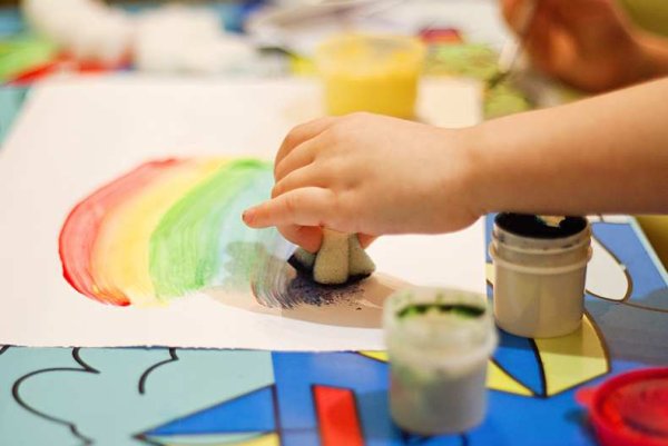 Рисование губкой