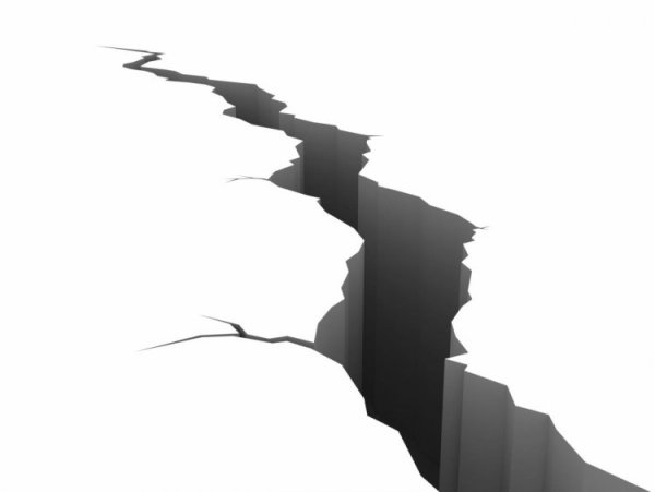 Трещины на прозрачном фоне