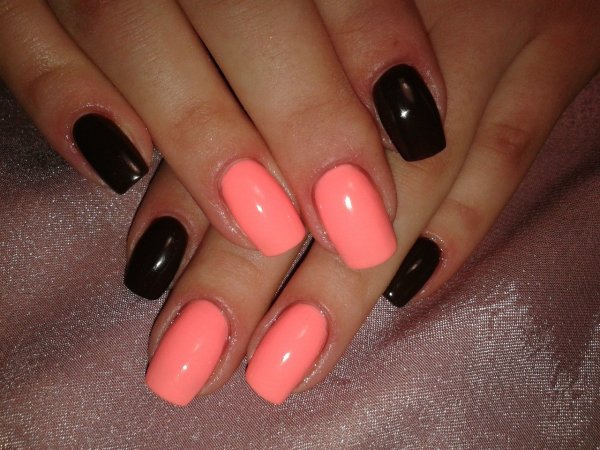 Черно-розовый маникюр