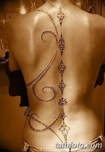 Тату на позвоночнике
