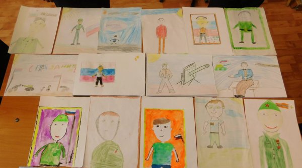 Выставка рисунков детей мой папа