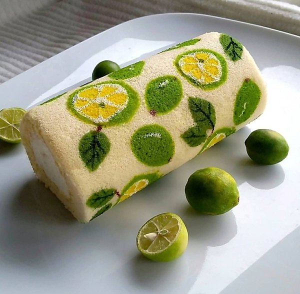 Японский бисквитный рулет