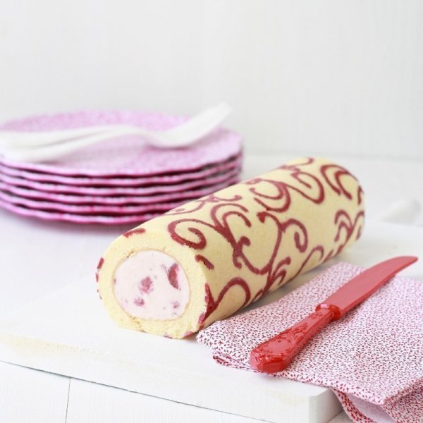 Бисквитный рулет с рисунком