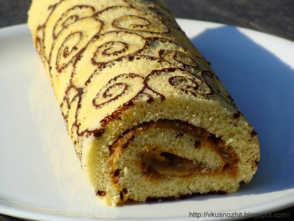 Бисквитный рулет с рисунком