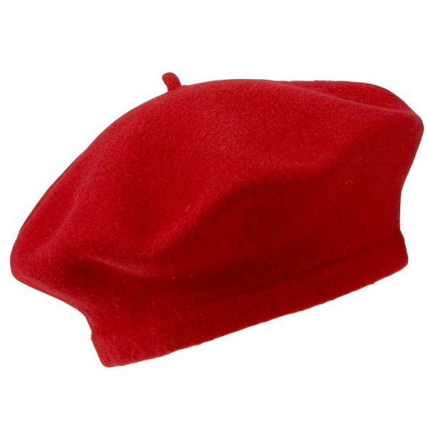 Берет на белом фоне