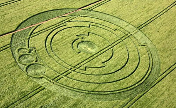 Рисунки на полях НЛО В России