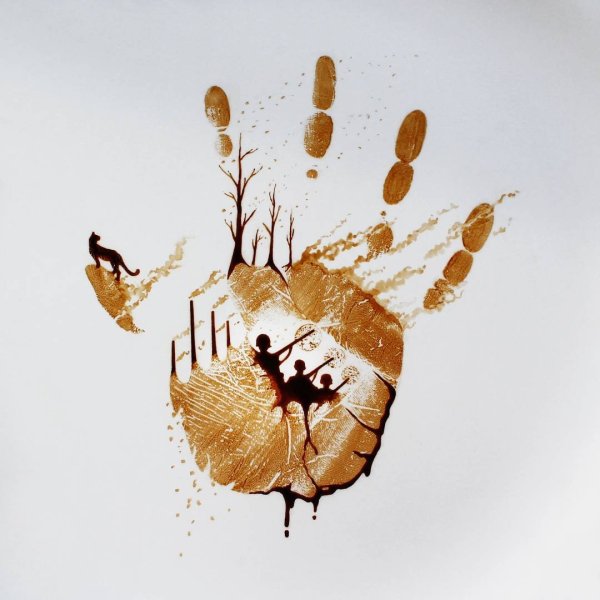 Рисование кофе на бумаге