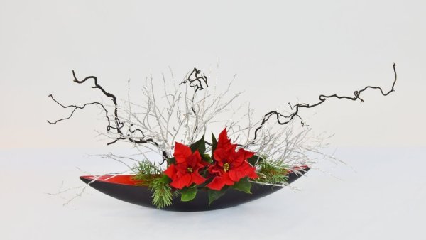 Гейши с икебаной