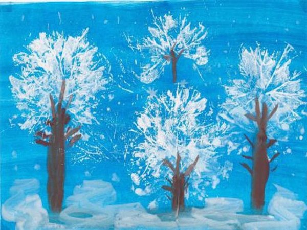 Стилизованные зимние деревья