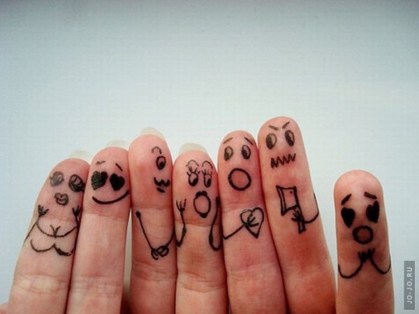 Смешные рожицы на пальцах