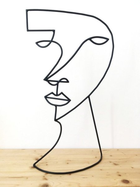 Лицо из проволоки