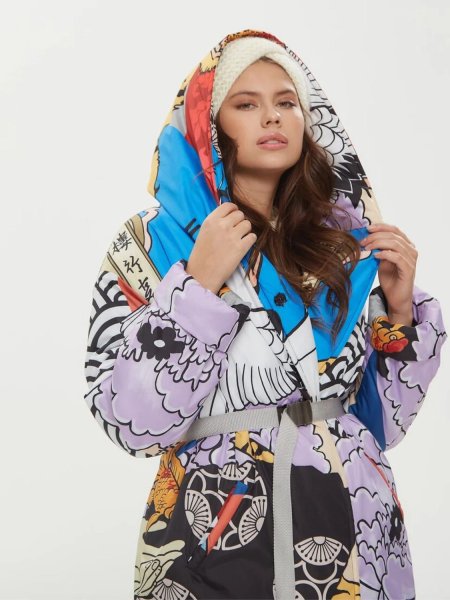 Куртки с принтом женские