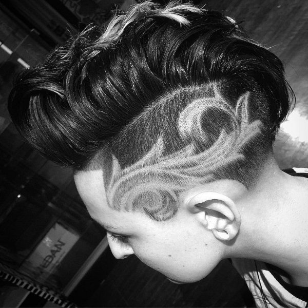 Женские стрижки с выбритыми узорами