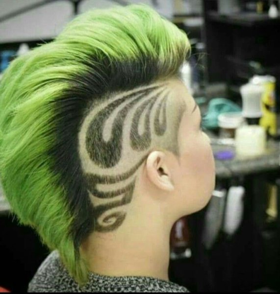 Женские стрижки с выбритыми узорами