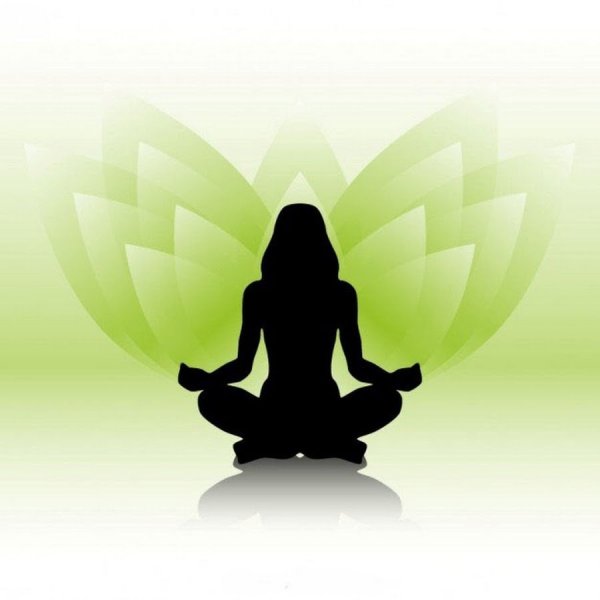 Силуэт женщины в позе лотоса