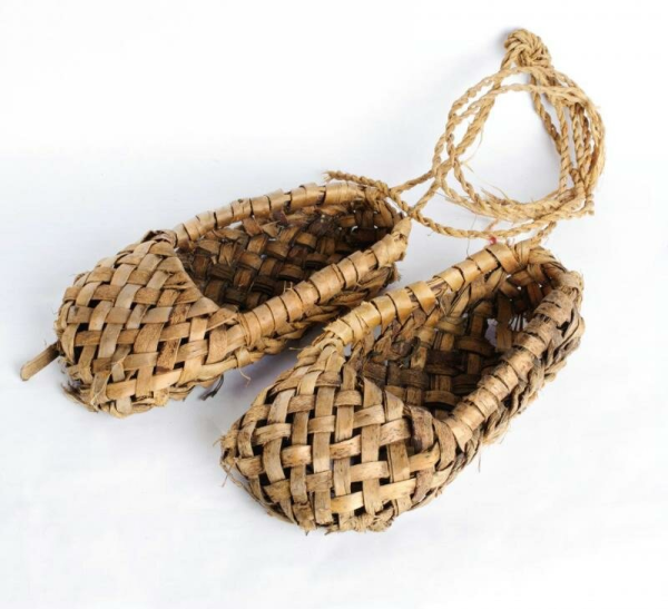 Иллюстрация к произведению Бунина лапти