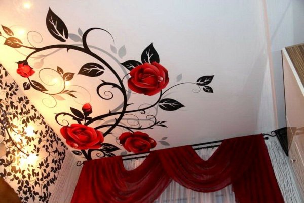 Натяжные потолки с узорами