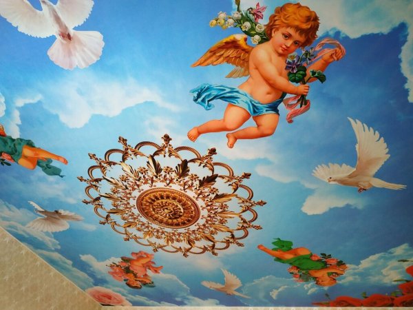 Потолок с ангелами