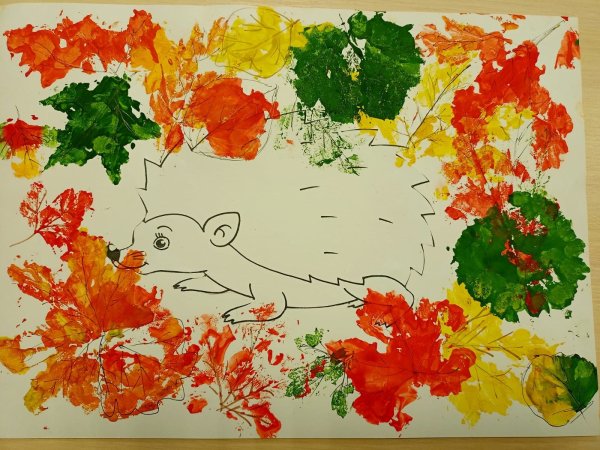 Орнамент из осенних листьев