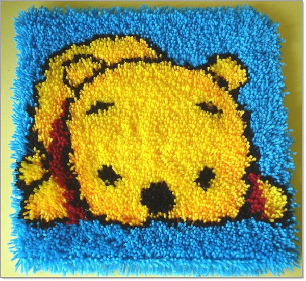 Петельная вышивка в ковровой технике