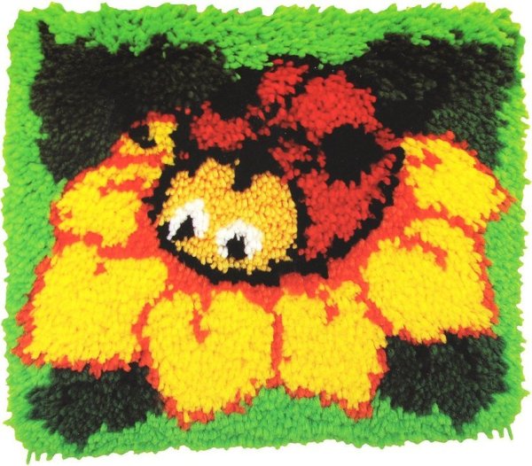 Петельная вышивка в ковровой технике