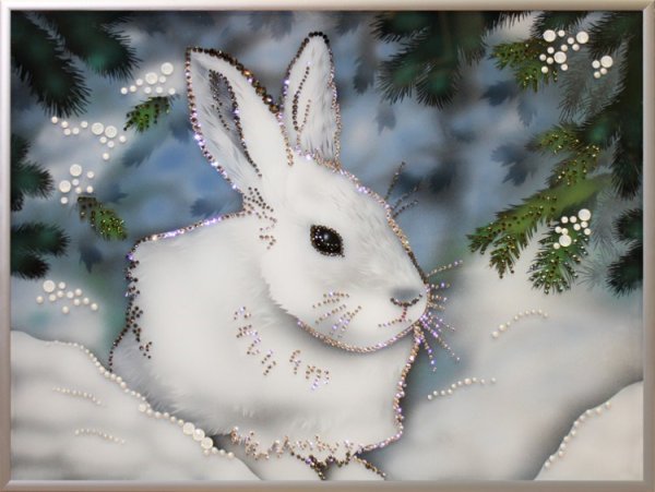 Зайчик под елочкой