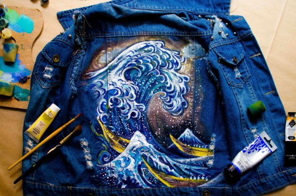 Роспись одежды акриловыми красками