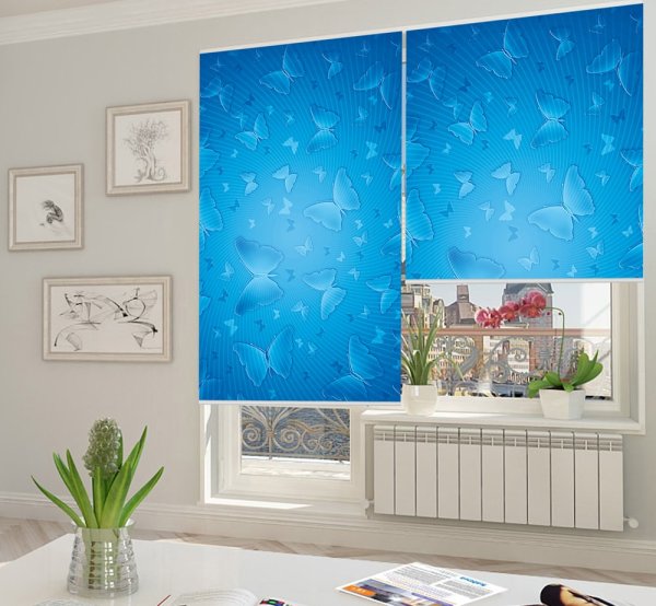 Рулонные шторы голубые