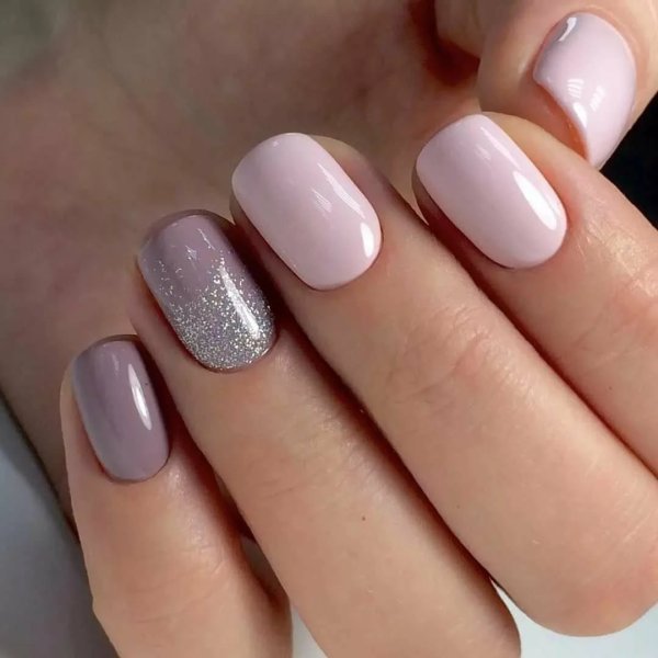 Красивый однотонный маникюр