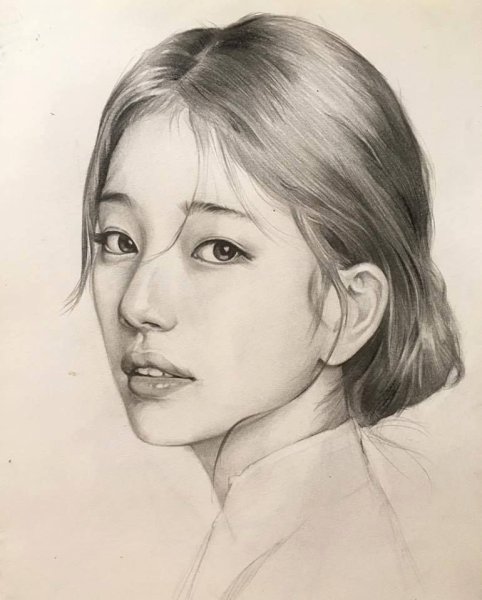 Белла Хадид портрет карандашом