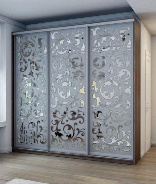 Шкаф купе с пескоструйным рисунком