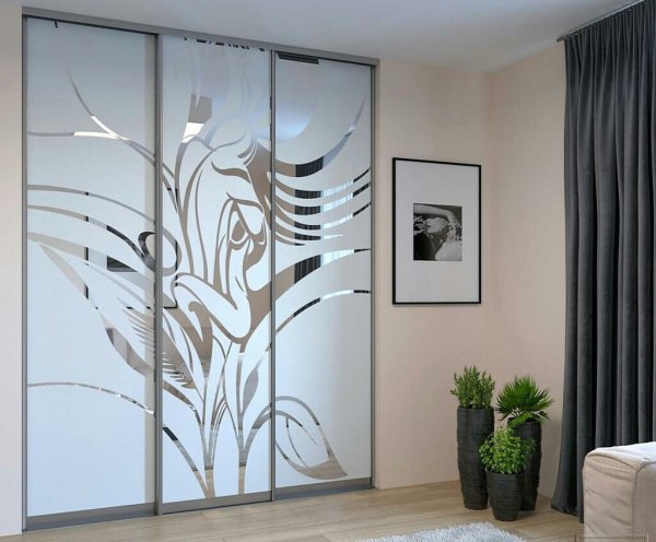 Пескоструйный узор на стекле