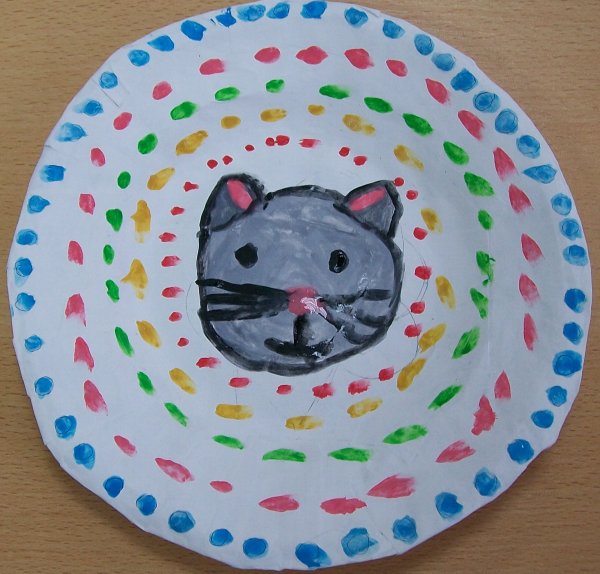 Рисование на бумажной тарелке