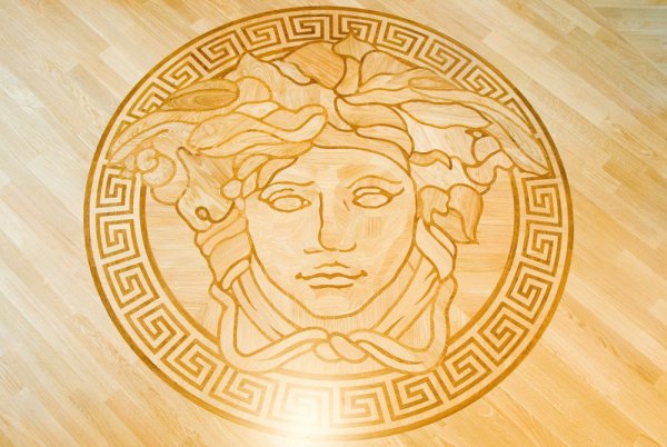 Знак Версаче медуза Горгона