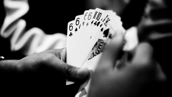 Блеф фильм 1976