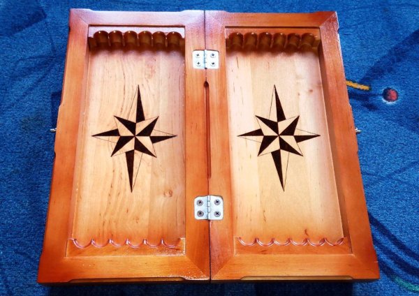 Пираты выжигателем на нардах