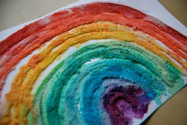 Рисование солью Снежинка