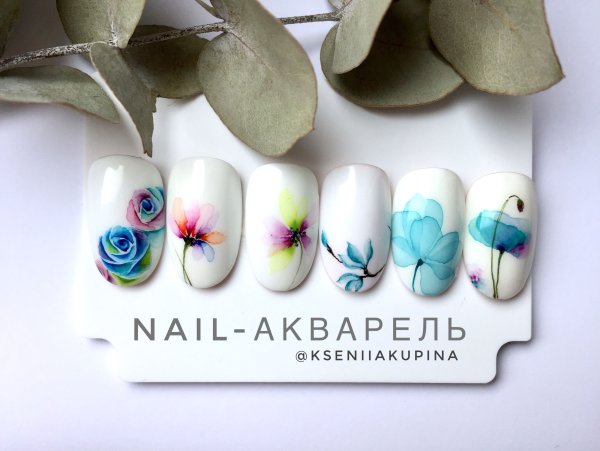 Акварельный дизайн ногтей
