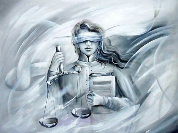 Богиня правосудия реализм
