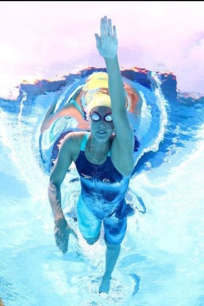 Пловец акварель