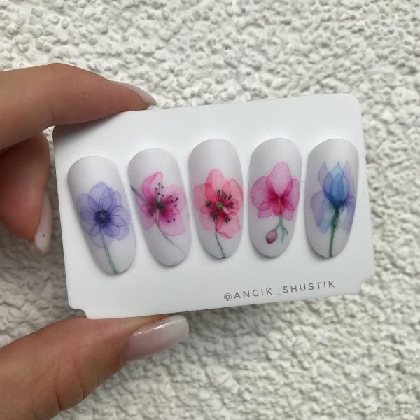 Акварельный дизайн ногтей