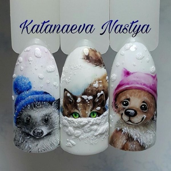 Новогодний маникюр с животными