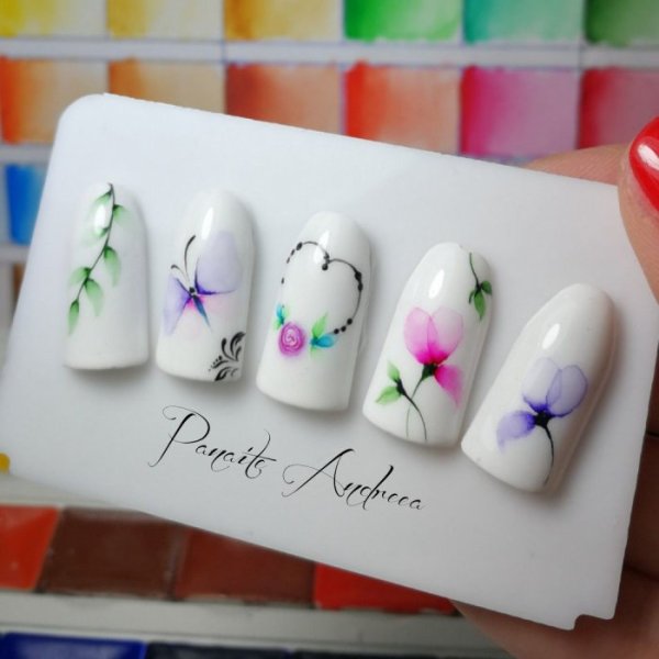 Акварель на ногтях