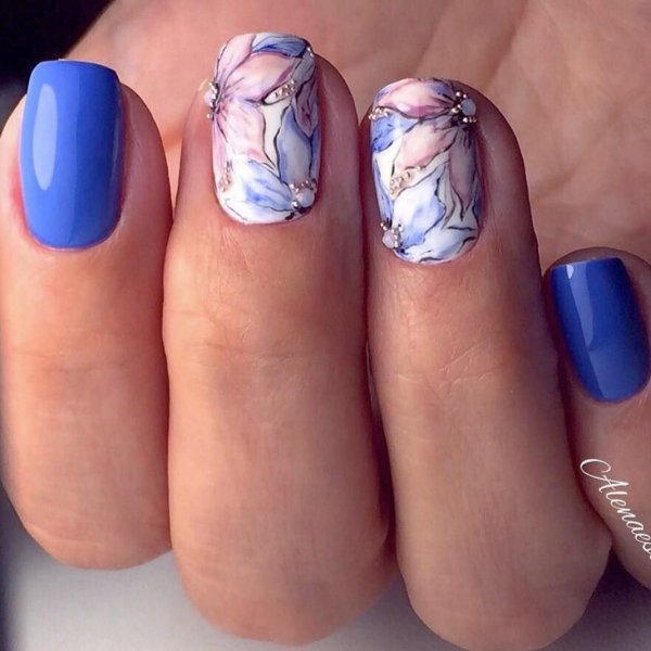 Акварельный маникюр на короткие ногти