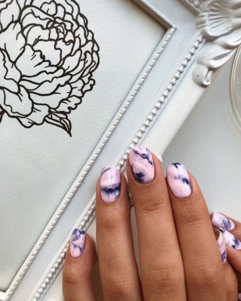 Маникюр с акварельной росписью