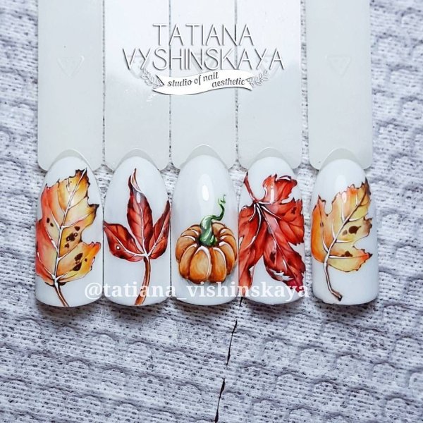 Роспись ногтей осень