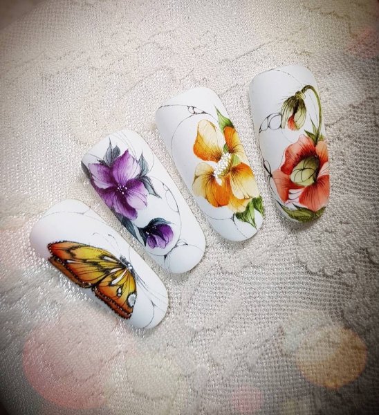 Акварель на ногтях осень