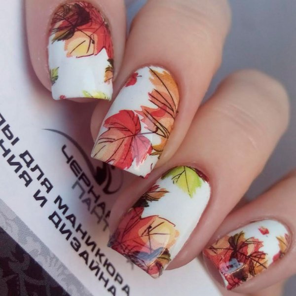 Роспись акварелью на ногтях пошагово